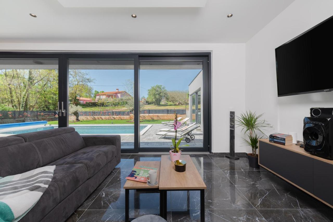 Green Luxury II With Heated Pool, Jacuzzi & Sauna Ruzici  المظهر الخارجي الصورة